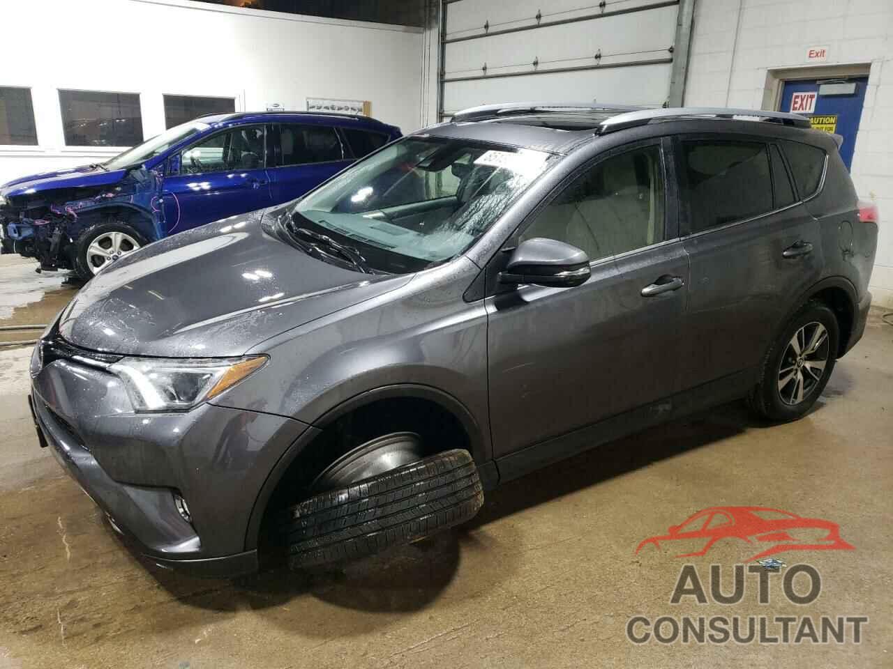 TOYOTA RAV4 2018 - JTMRFREV2JJ743267