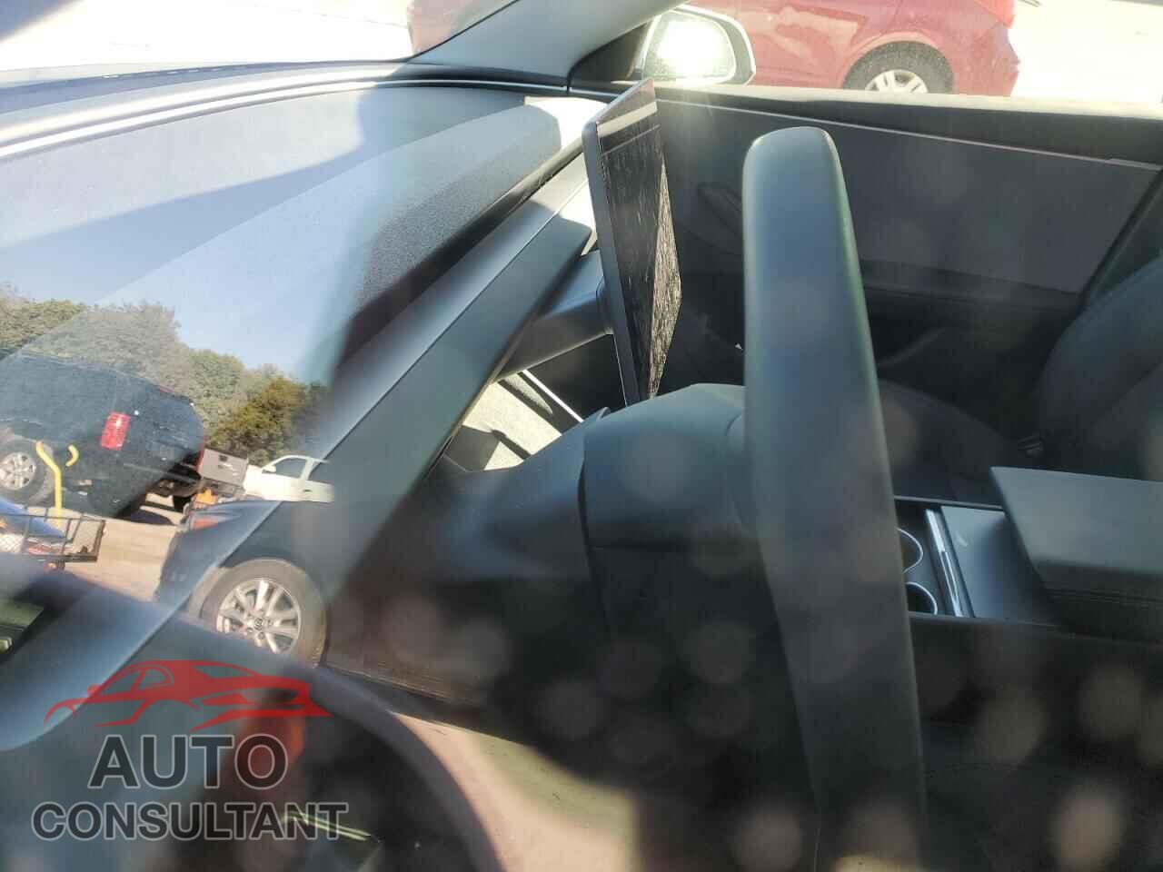 TESLA MODEL 3 2025 - 5YJ3E1EA6SF905059