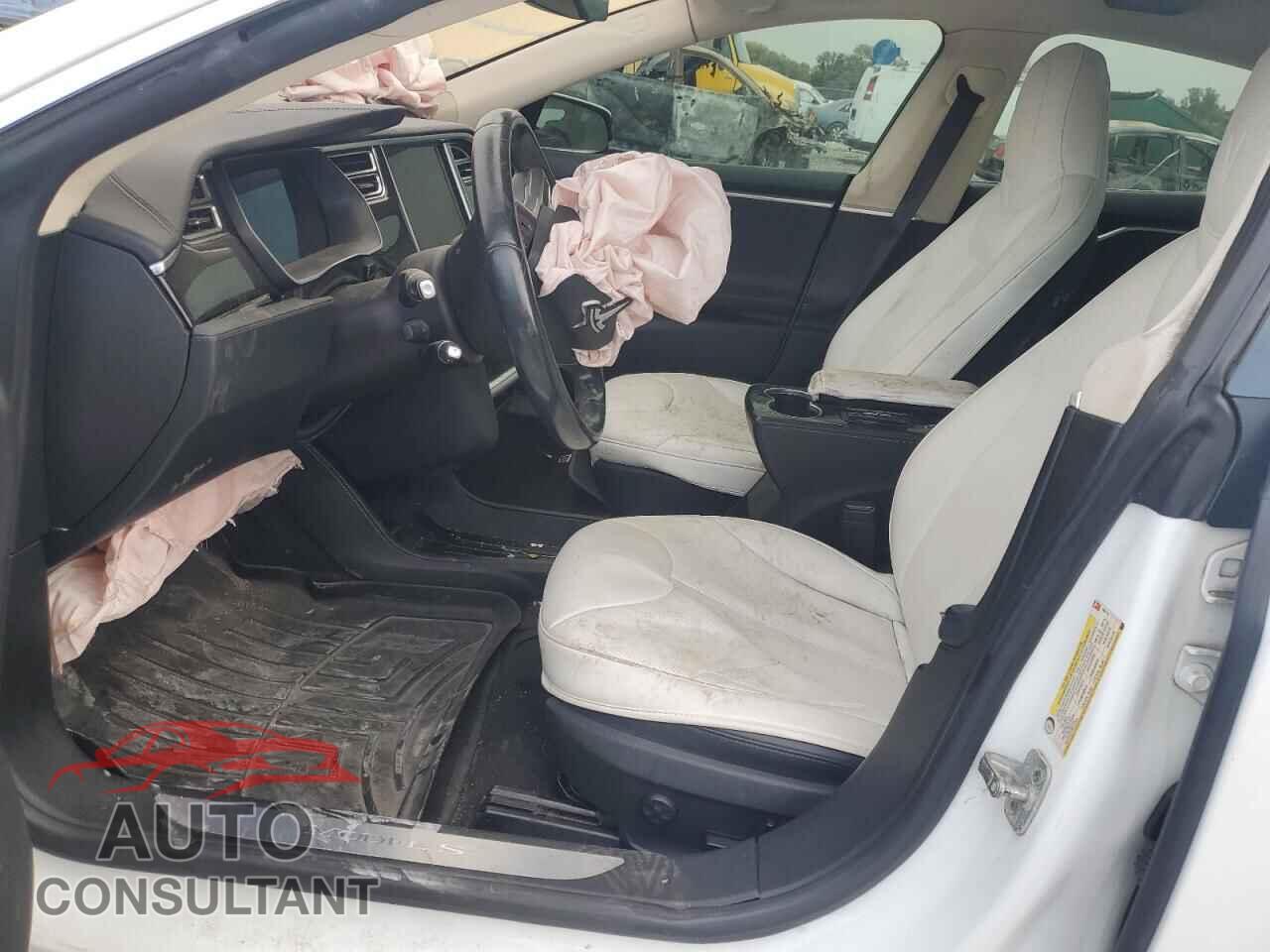 TESLA MODEL S 2015 - 5YJSA1S26FF090775