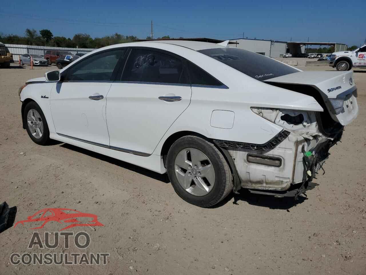 HYUNDAI SONATA 2011 - KMHEC4A40BA005455