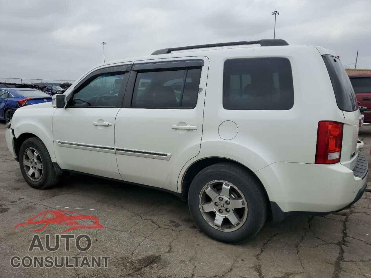 HONDA PILOT 2011 - 5FNYF4H90BB027165