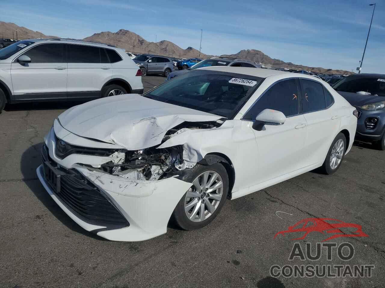 TOYOTA CAMRY 2018 - 4T1B11HK3JU077243