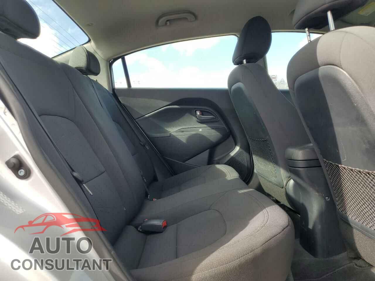 KIA RIO 2014 - KNADN4A34E6338683