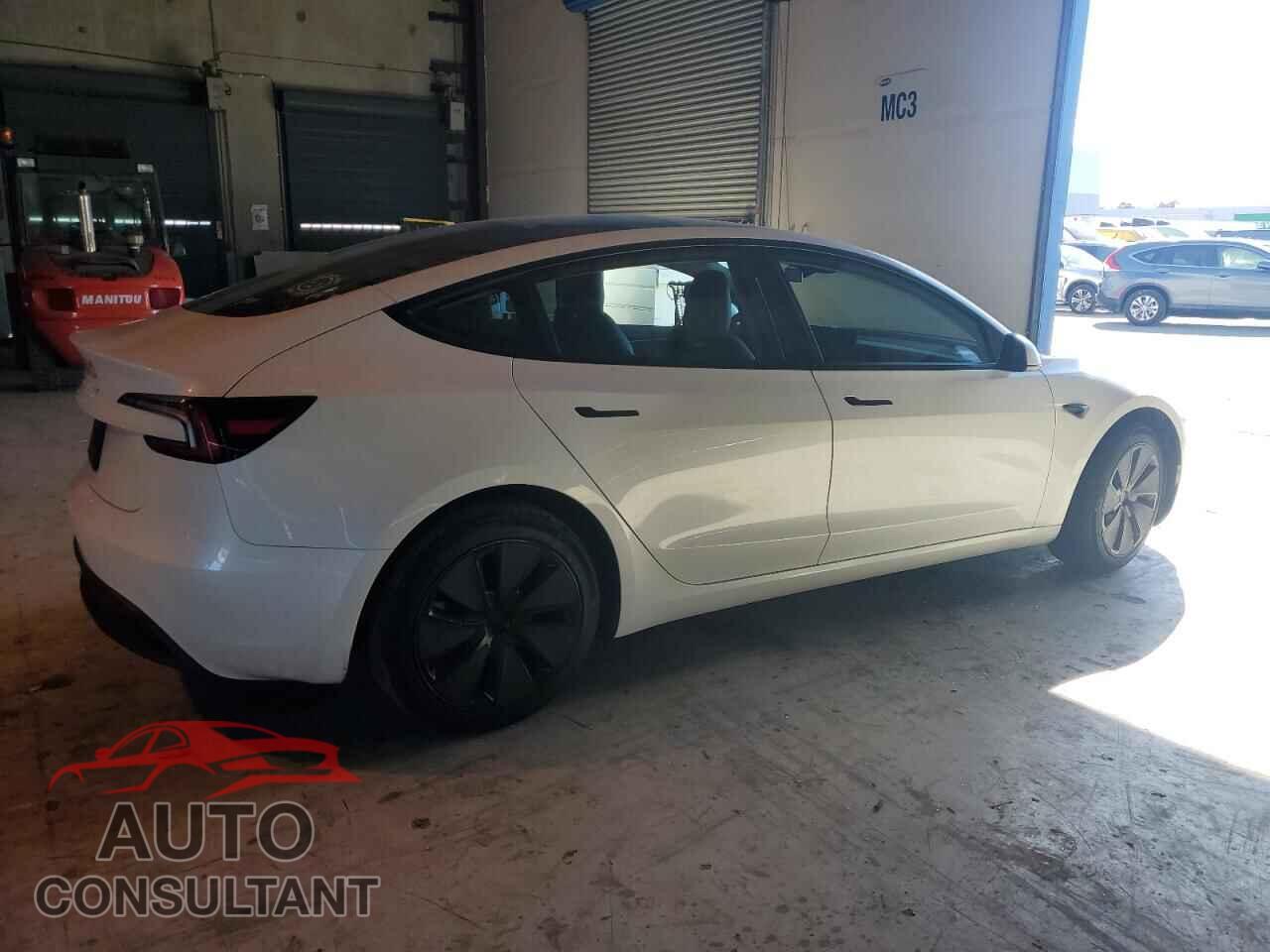 TESLA MODEL 3 2025 - 5YJ3E1EA6SF920841
