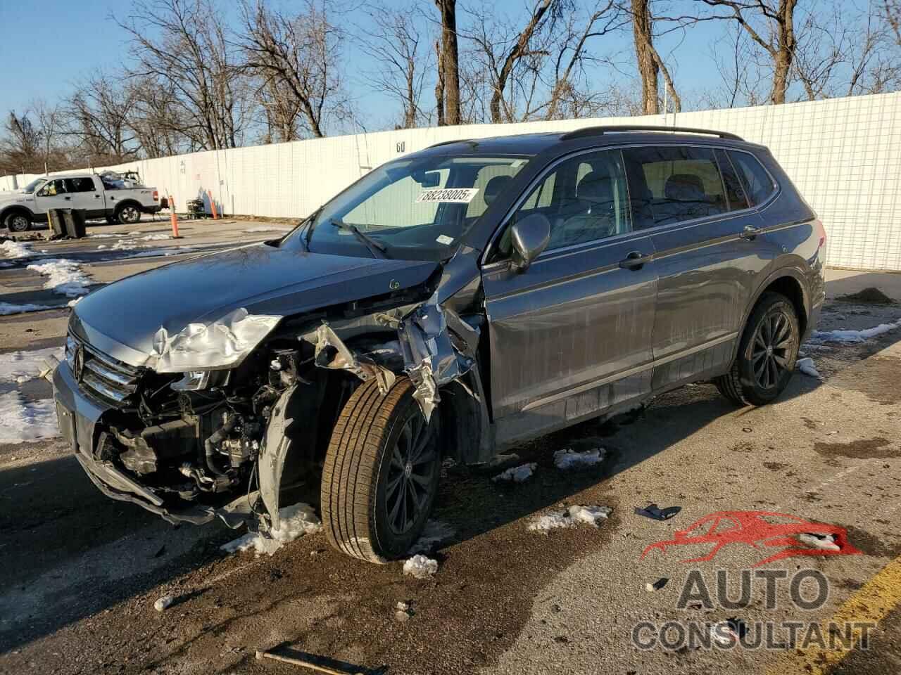 VOLKSWAGEN TIGUAN 2018 - 3VV3B7AX7JM000931