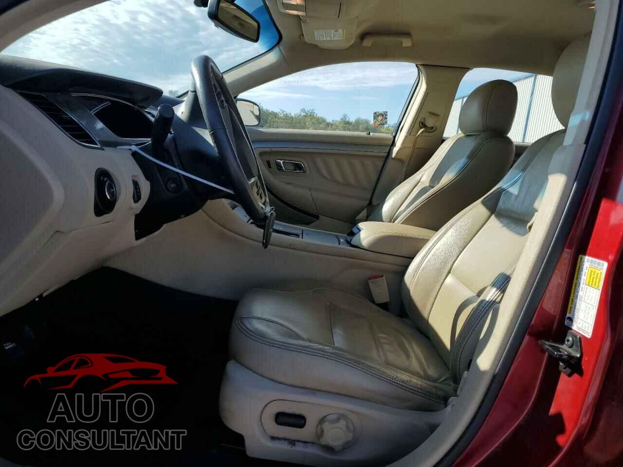 FORD TAURUS 2017 - 1FAHP2E82HG133036