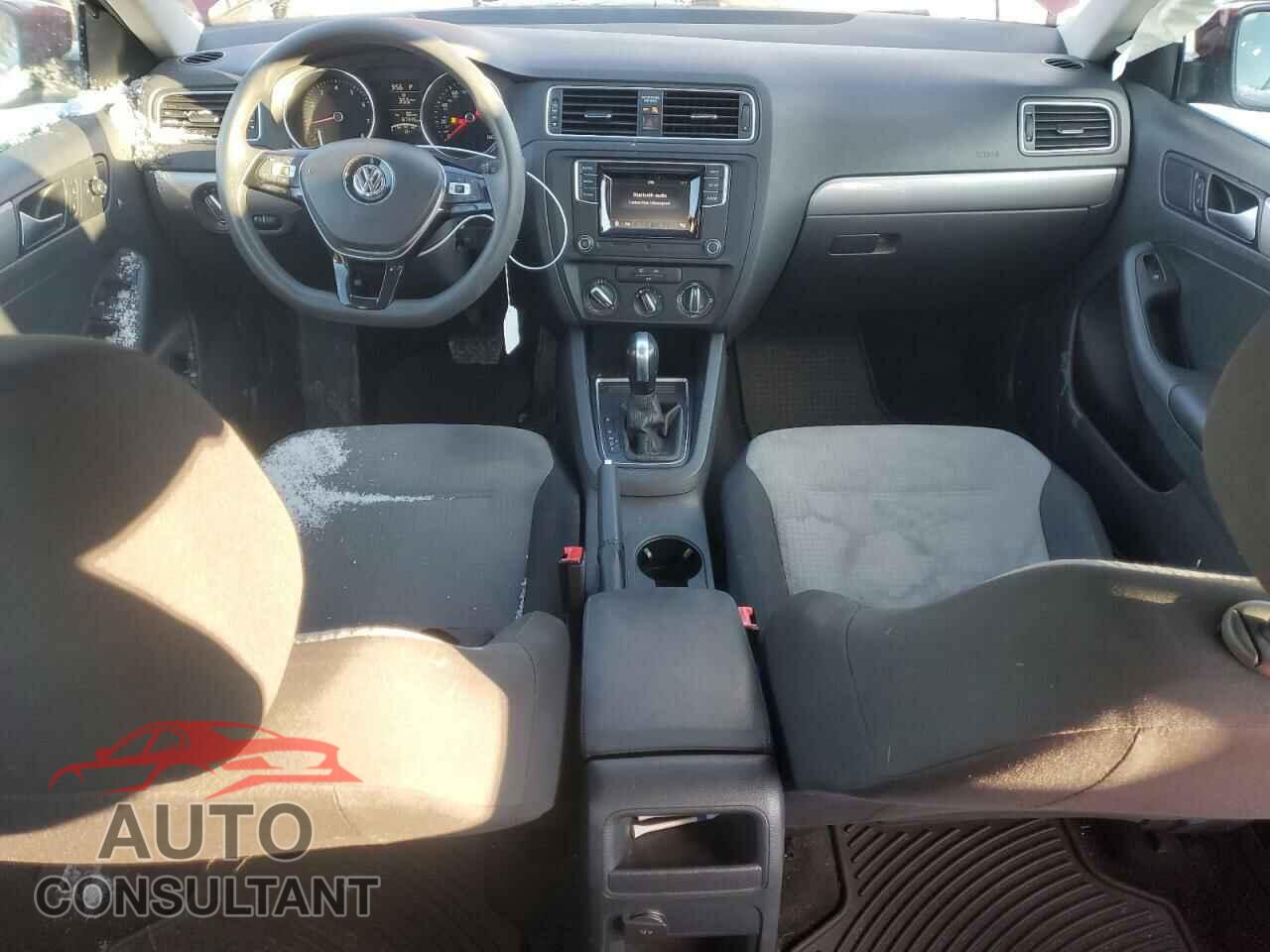 VOLKSWAGEN JETTA 2017 - 3VW2B7AJ3HM299394