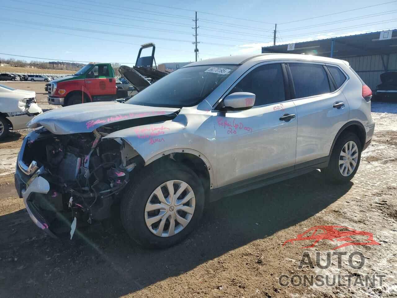 NISSAN ROGUE 2017 - KNMAT2MTXHP525808