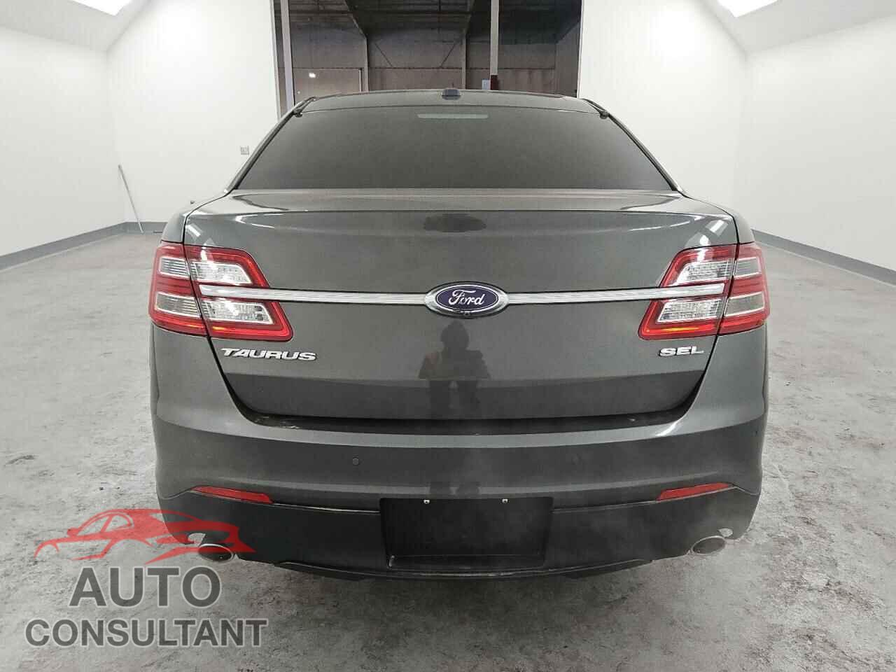 FORD TAURUS 2017 - 1FAHP2E88HG110960
