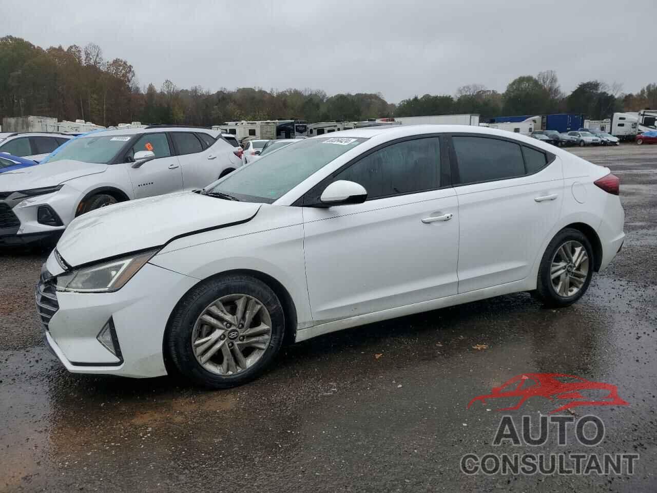 HYUNDAI ELANTRA 2019 - 5NPD84LF5KH473268