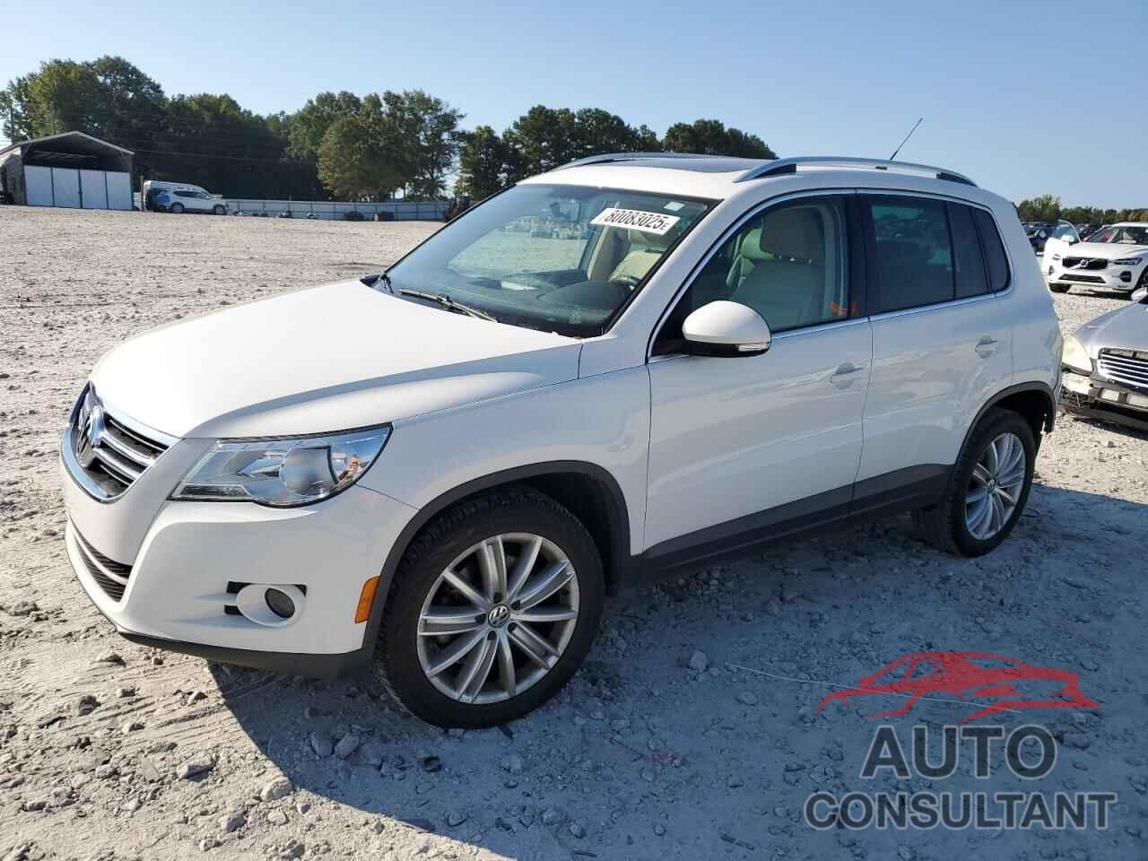 VOLKSWAGEN TIGUAN 2011 - WVGAV7AX2BW523123