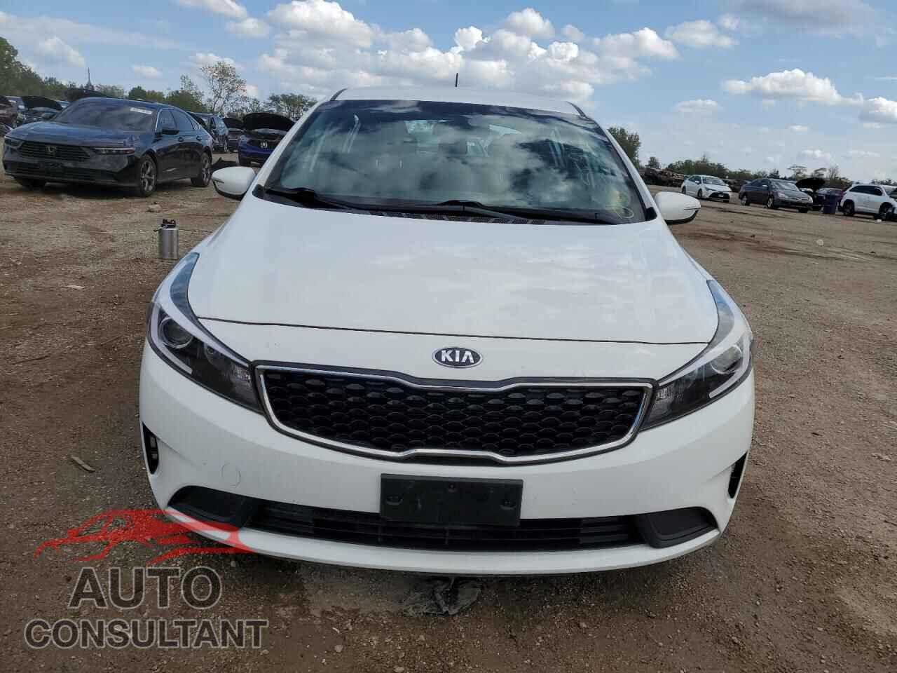 KIA FORTE 2017 - KNAFK5A84H5713730