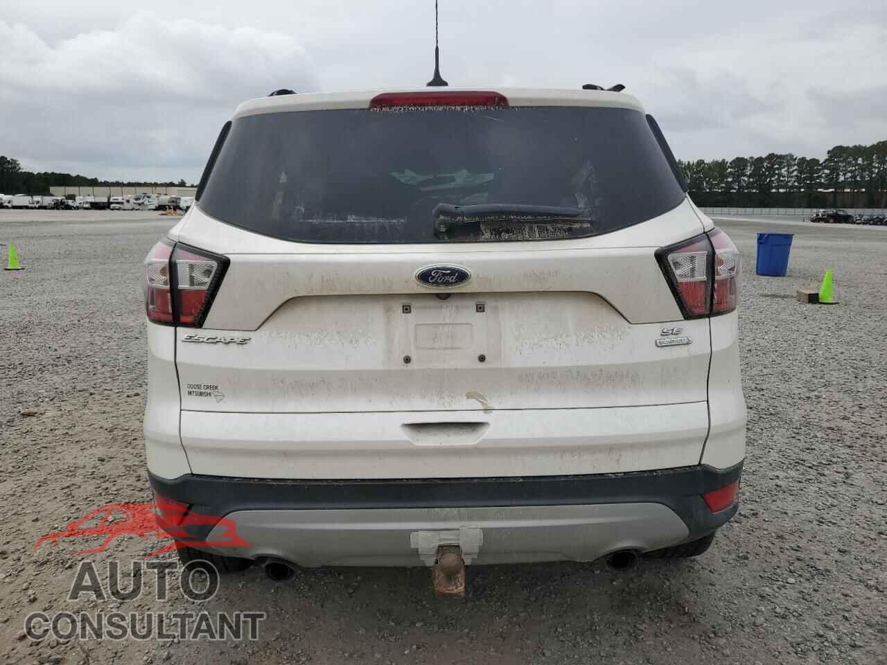 FORD ESCAPE 2018 - 1FMCU0GD3JUD54546