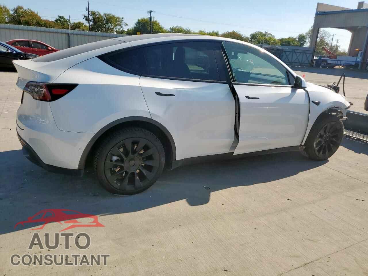 TESLA MODEL Y 2022 - 7SAYGDEE8NF394787