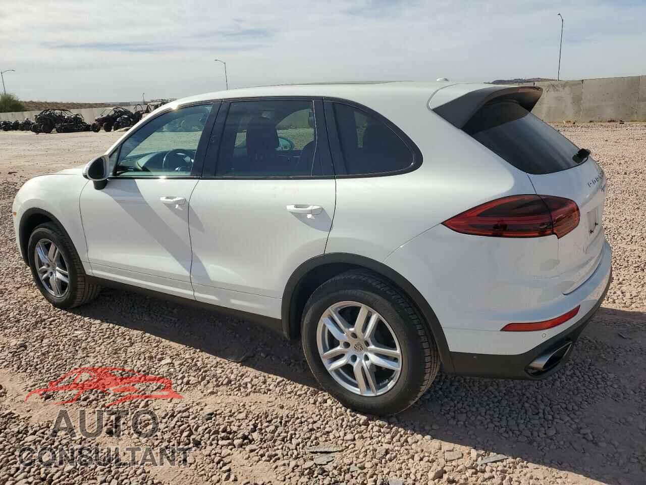 PORSCHE CAYENNE 2018 - WP1AA2A21JKA01577