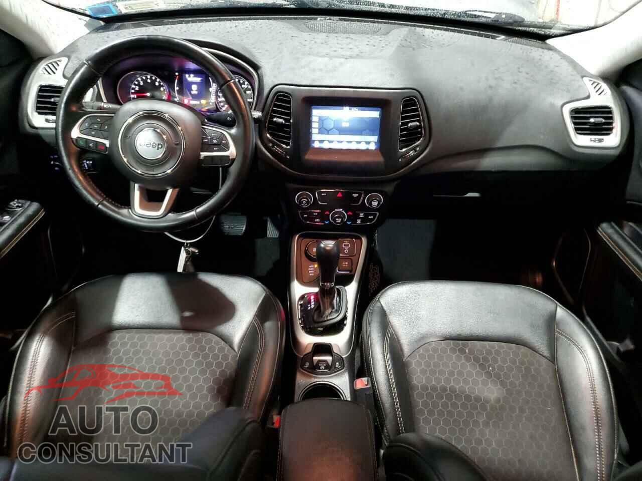 JEEP COMPASS 2020 - 3C4NJDBB0LT156359