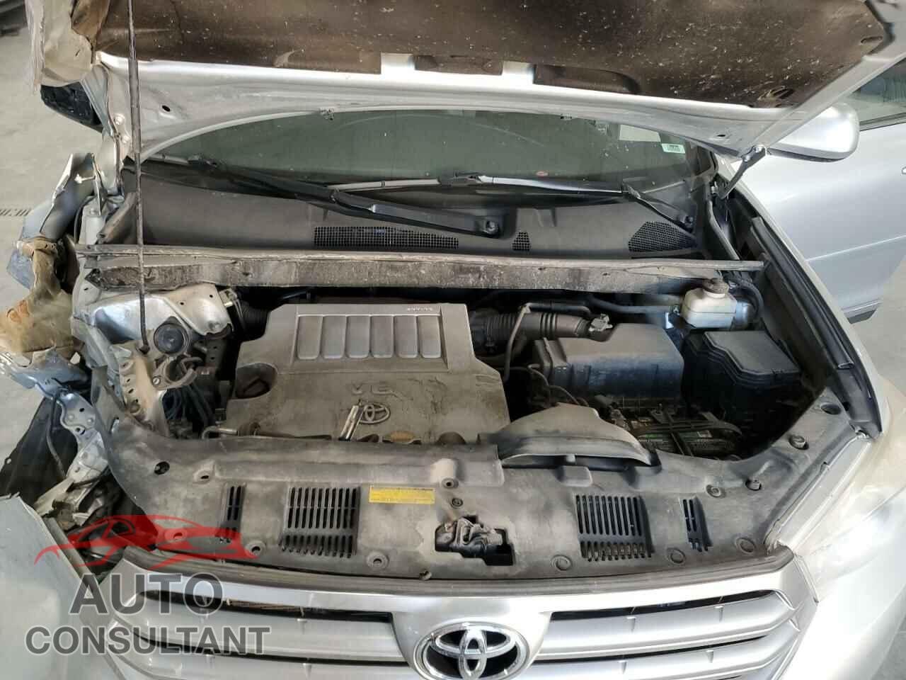TOYOTA HIGHLANDER 2013 - 5TDBK3EH8DS226373