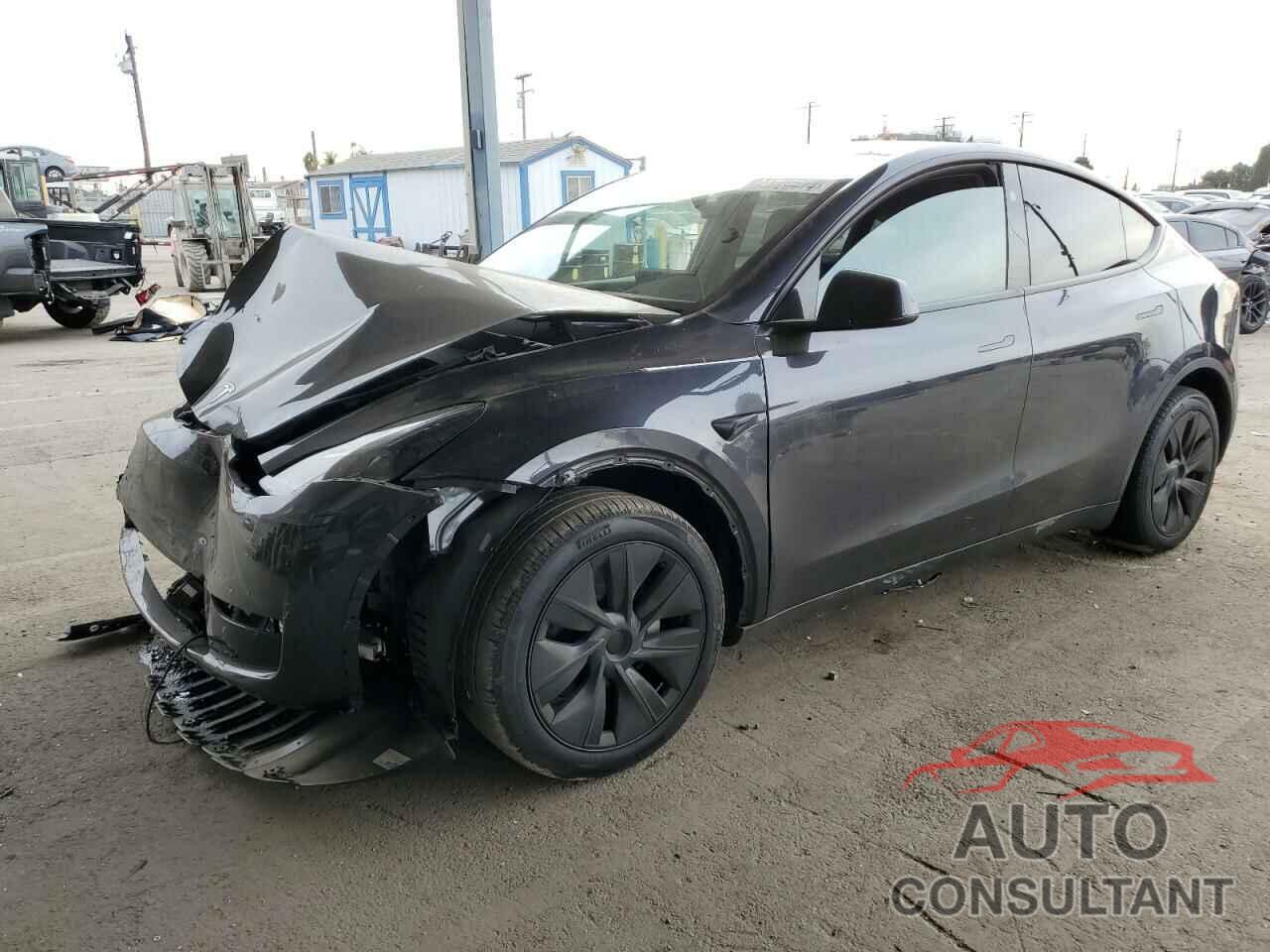 TESLA MODEL Y 2025 - 7SAYGDED8SF218700
