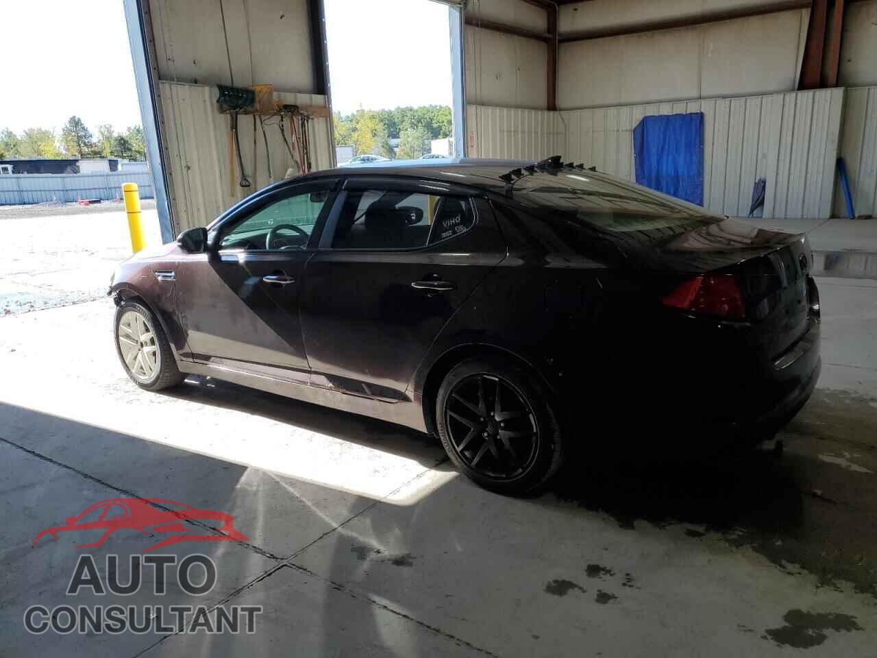 KIA OPTIMA 2011 - KNAGM4A70B5156144