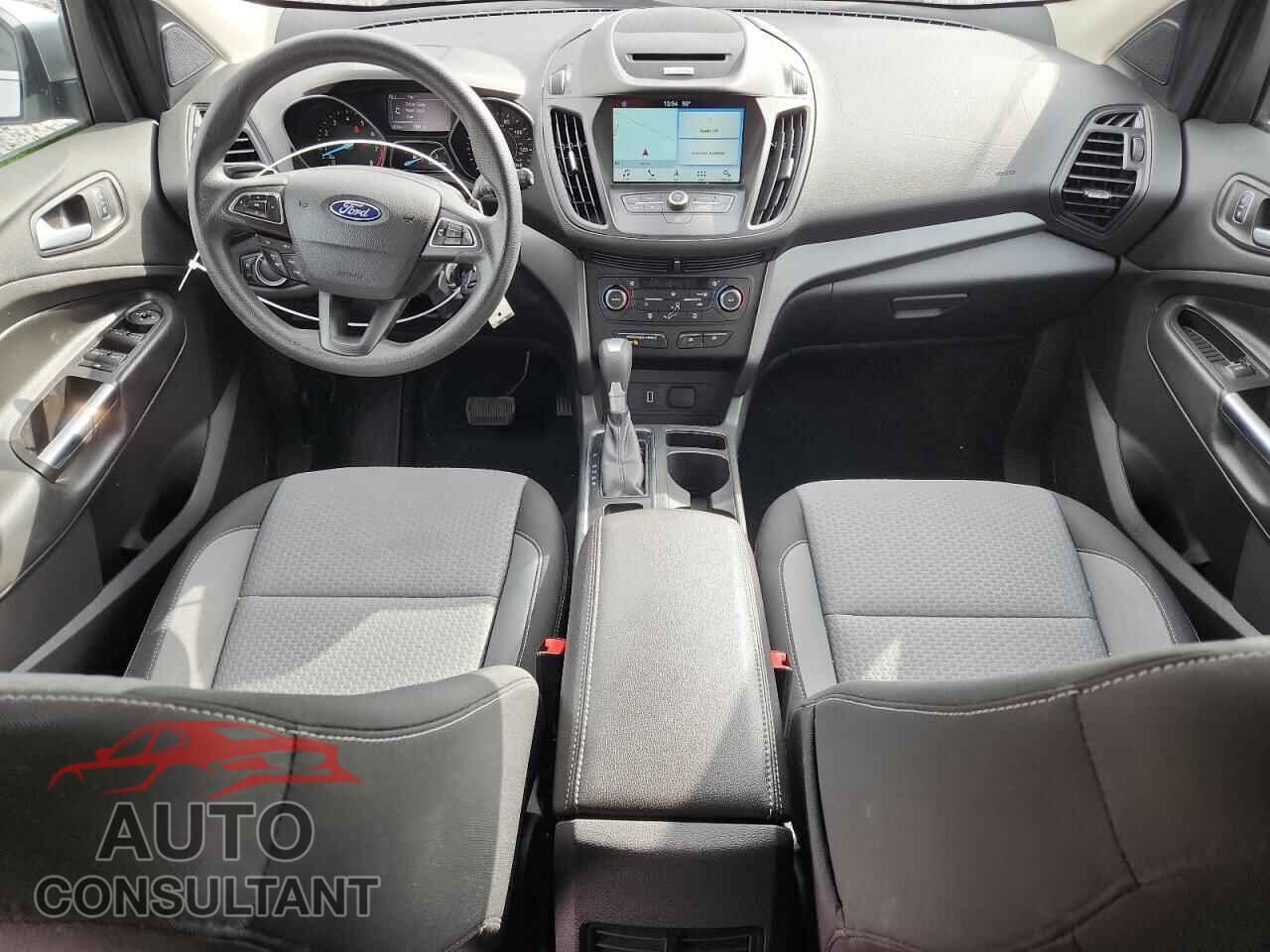 FORD ESCAPE 2017 - 1FMCU9G9XHUB90660