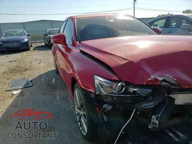 LEXUS IS 2018 - JTHC81D20J5031274
