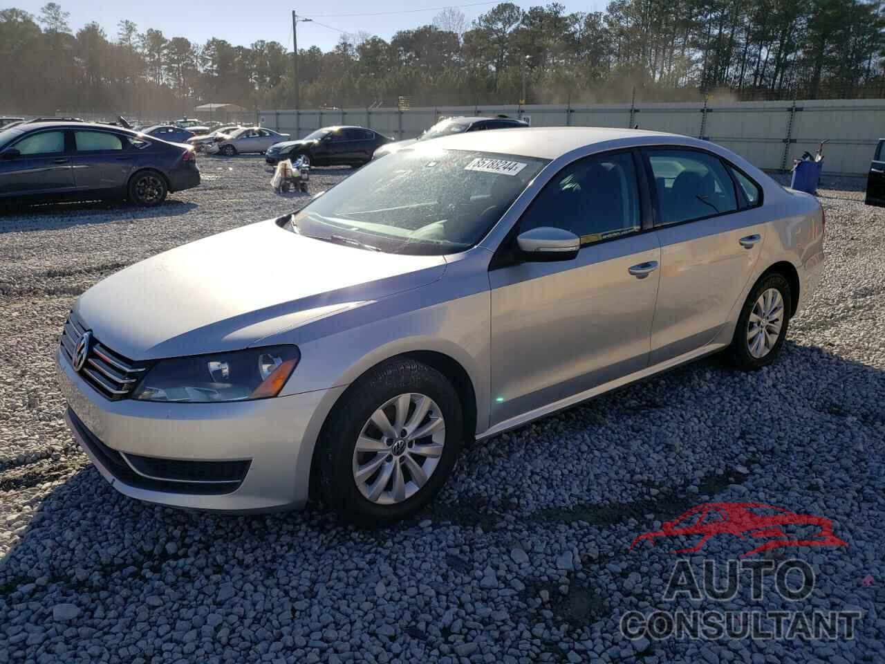 VOLKSWAGEN PASSAT 2013 - 1VWAH7A35DC028747