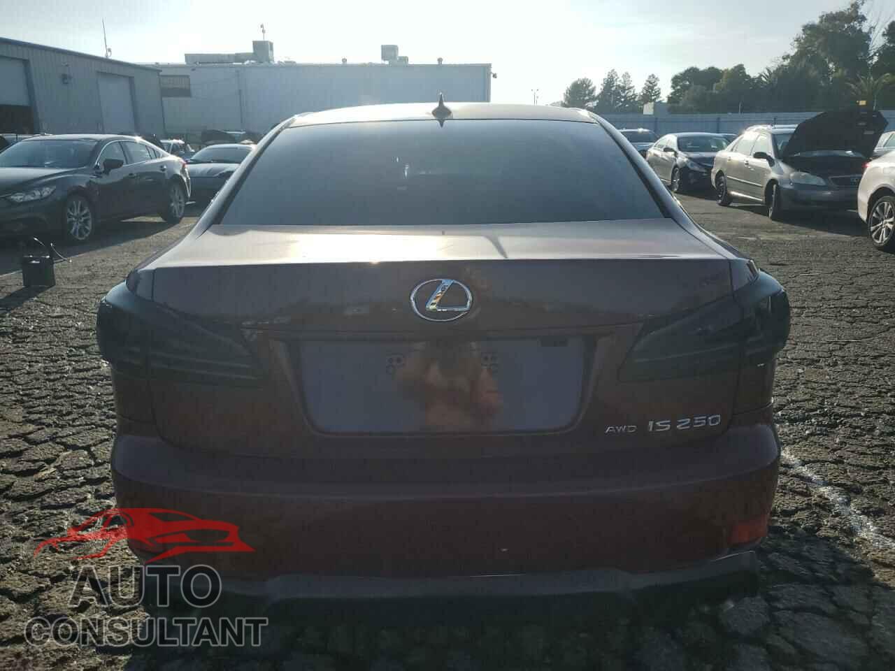 LEXUS IS 2011 - JTHCF5C20B5047331