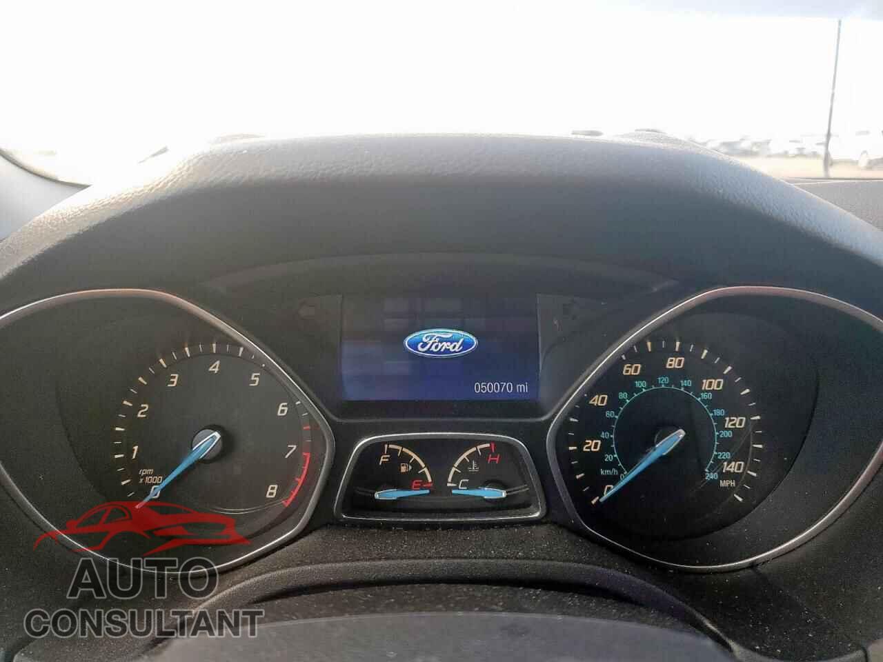 FORD FOCUS 2014 - 1FADP3E26EL210347