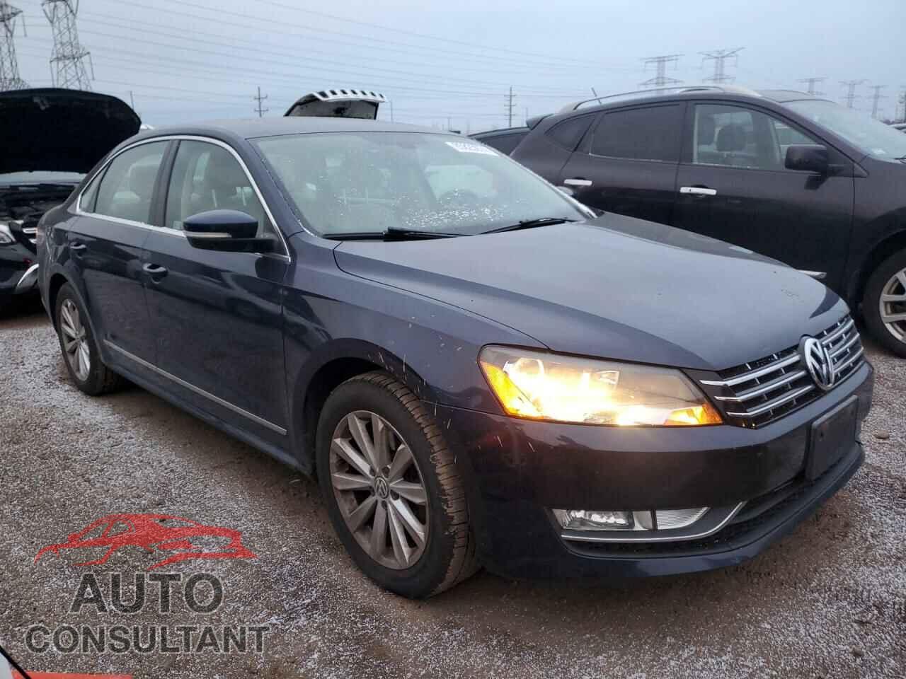 VOLKSWAGEN PASSAT 2013 - 1VWCH7A34DC132171