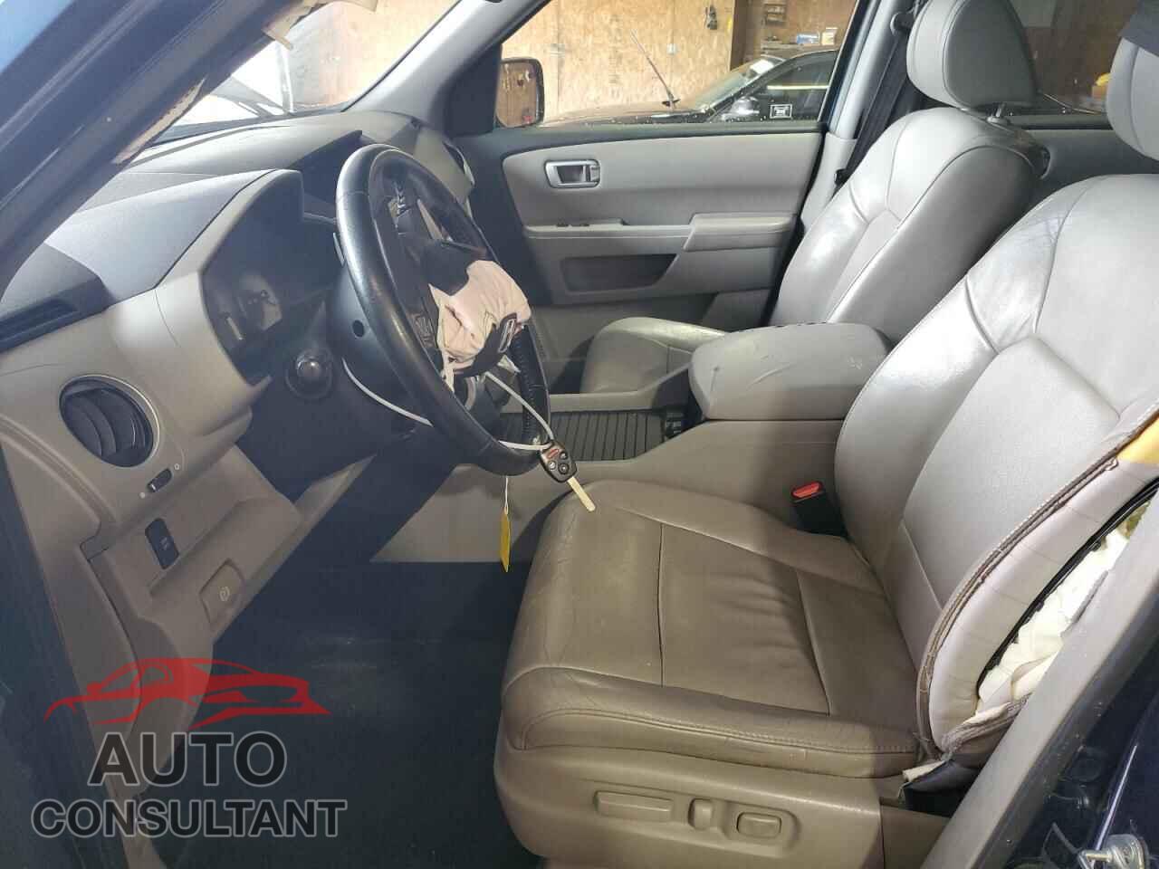 HONDA PILOT 2010 - 5FNYF4H57AB024677