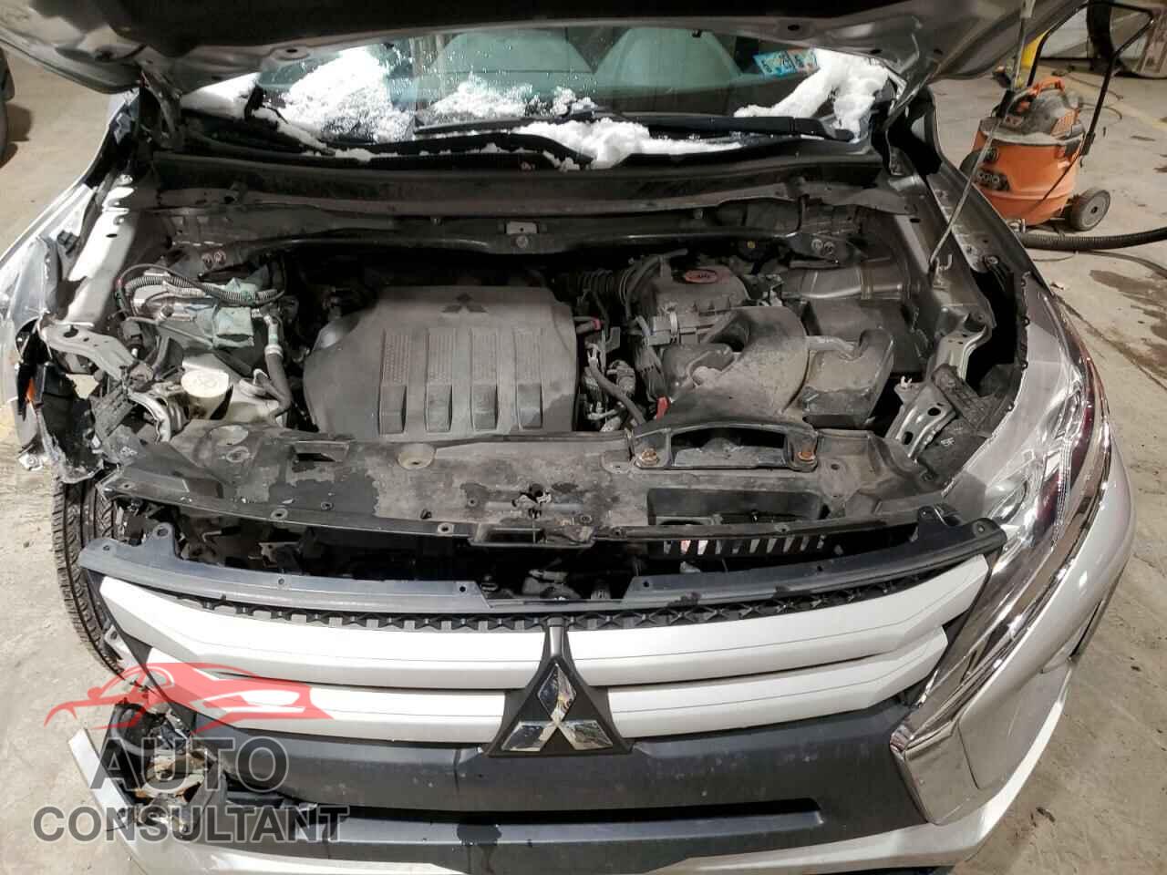 MITSUBISHI ECLIPSE 2018 - JA4AT3AAXJZ040968
