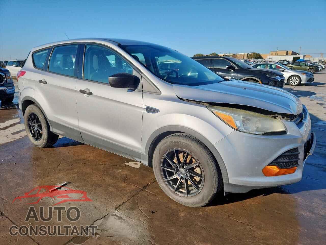 FORD ESCAPE 2015 - 1FMCU0F77FUA78018