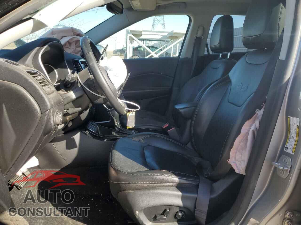 JEEP COMPASS 2020 - 3C4NJCCB4LT105312