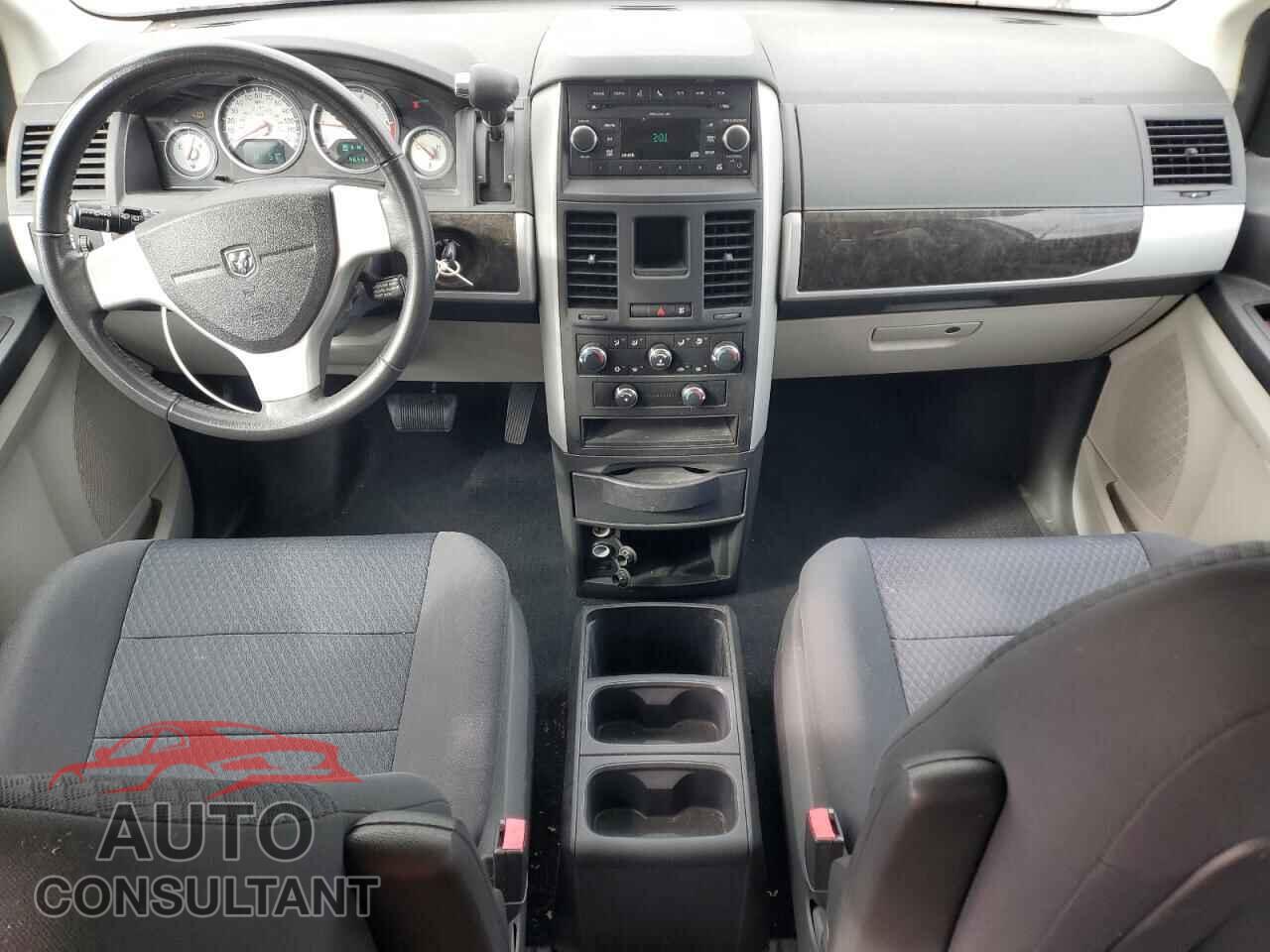 DODGE CARAVAN 2010 - 2D4RN5D10AR261437