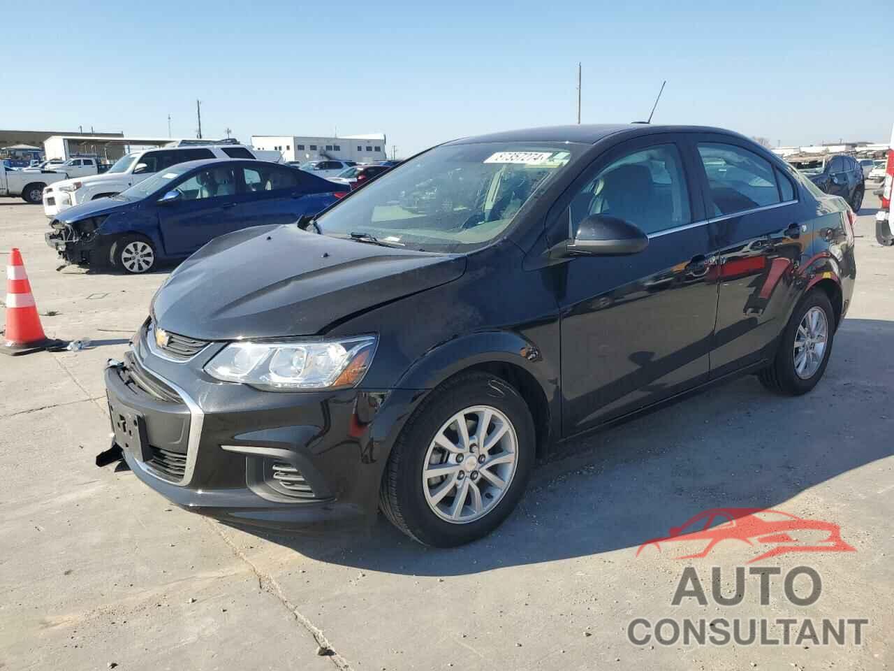 CHEVROLET SONIC 2018 - 1G1JD5SH2J4119664
