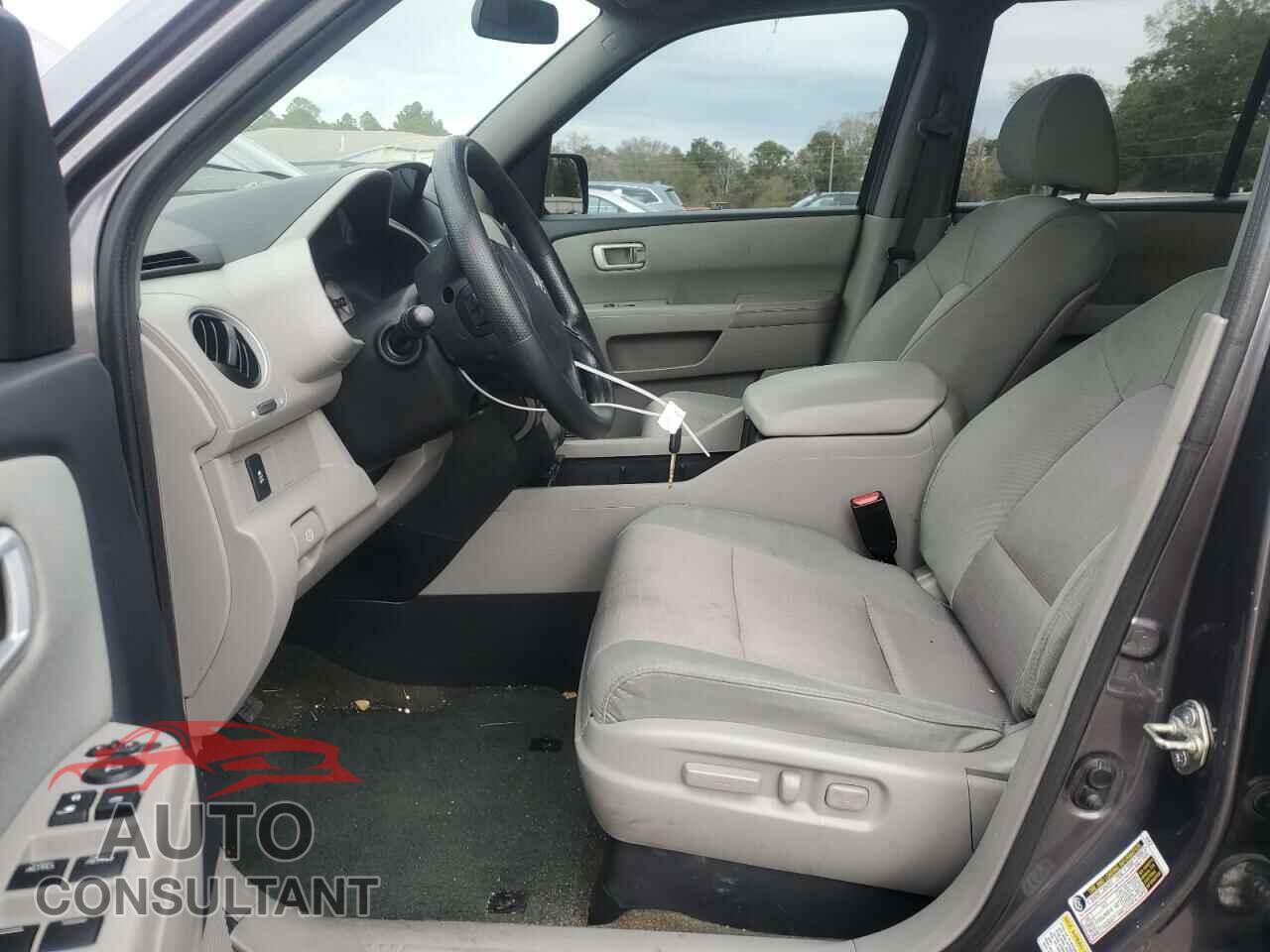 HONDA PILOT 2015 - 5FNYF3H42FB013935