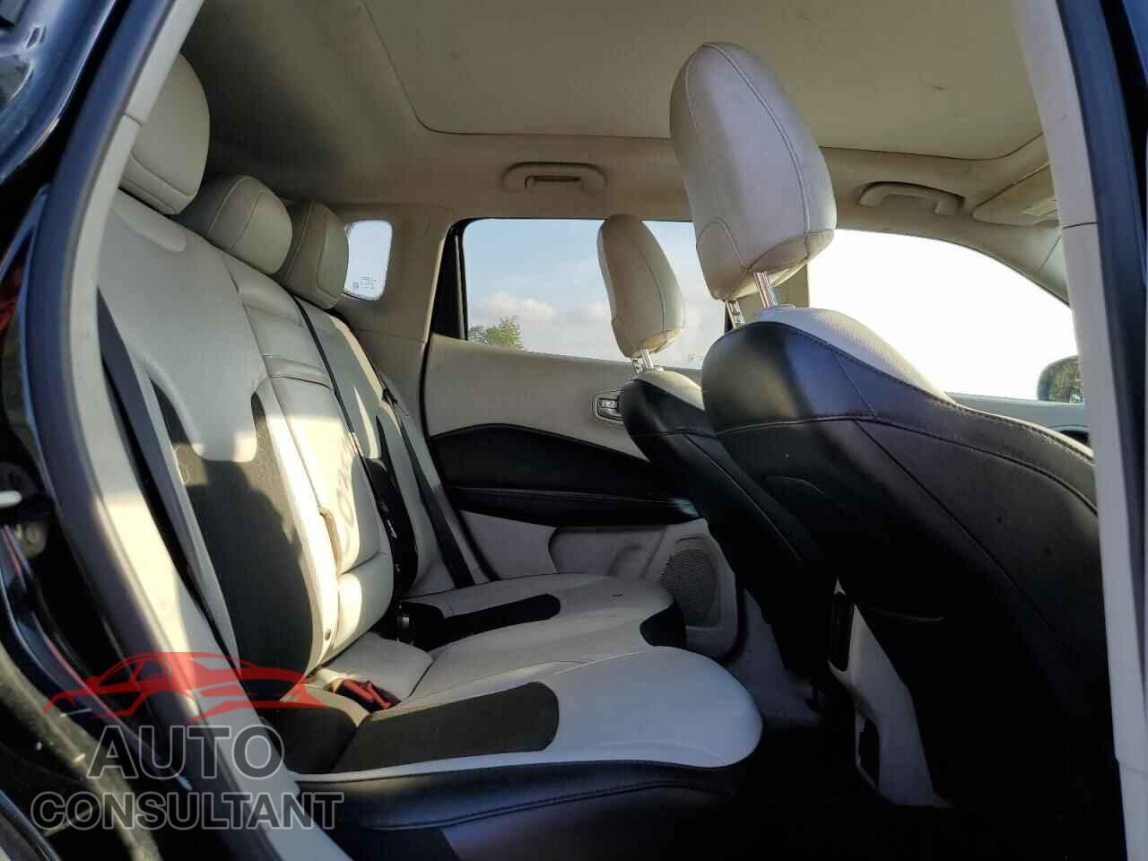 JEEP COMPASS 2019 - 3C4NJCBB3KT649249