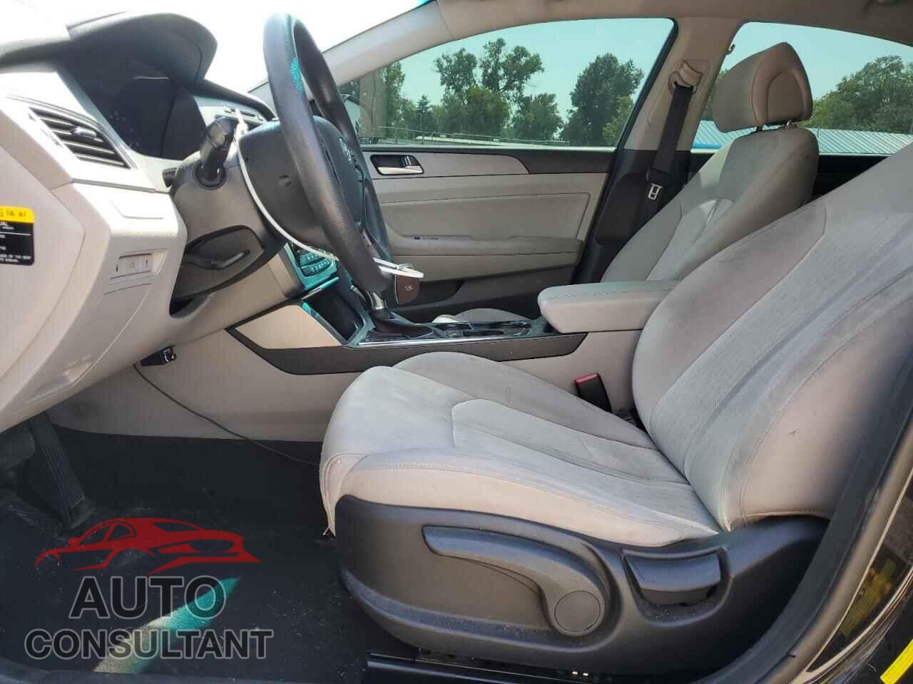 HYUNDAI SONATA 2017 - KMHE24L14HA055421