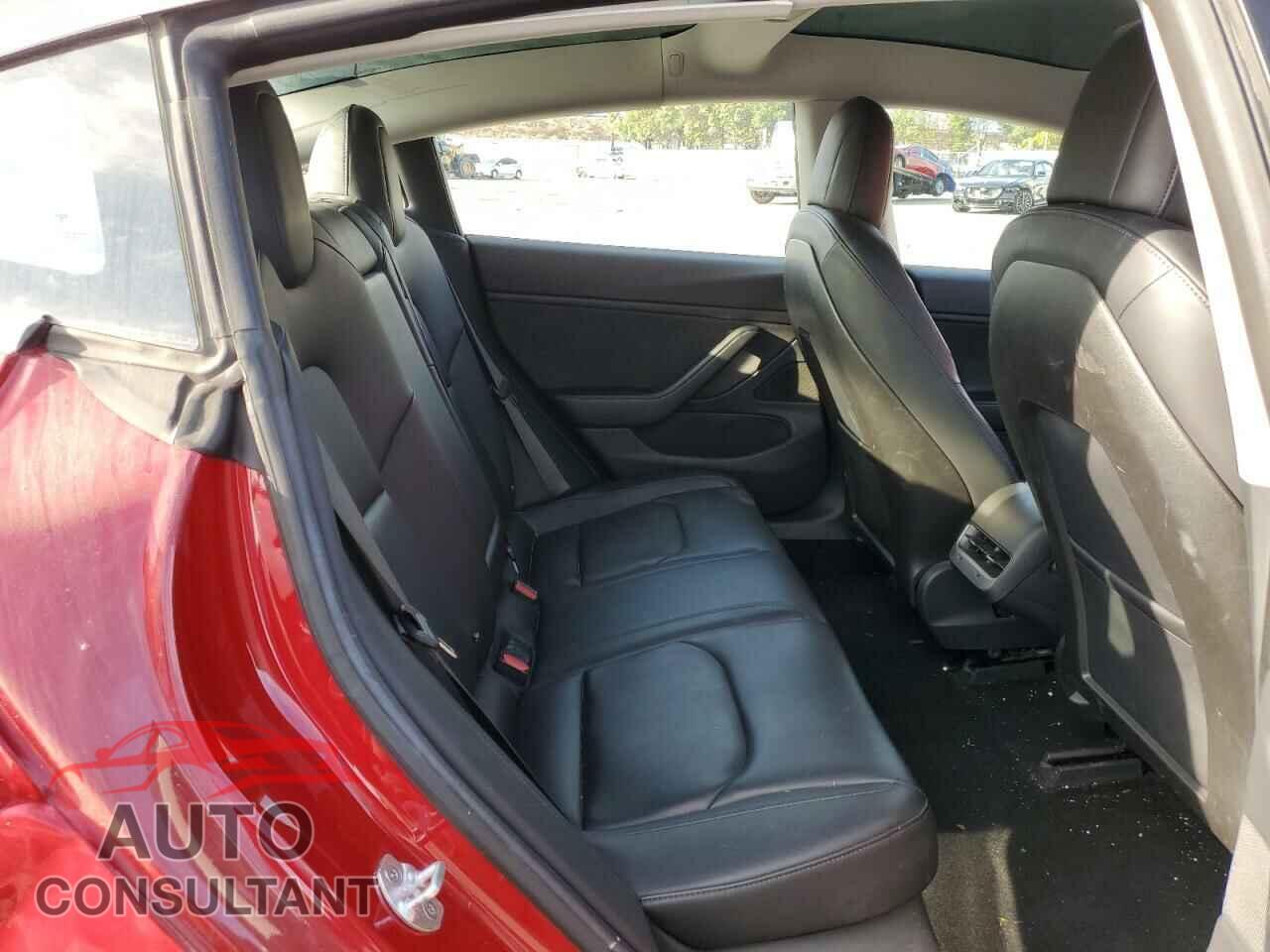 TESLA MODEL 3 2018 - 5YJ3E1EA8JF008825