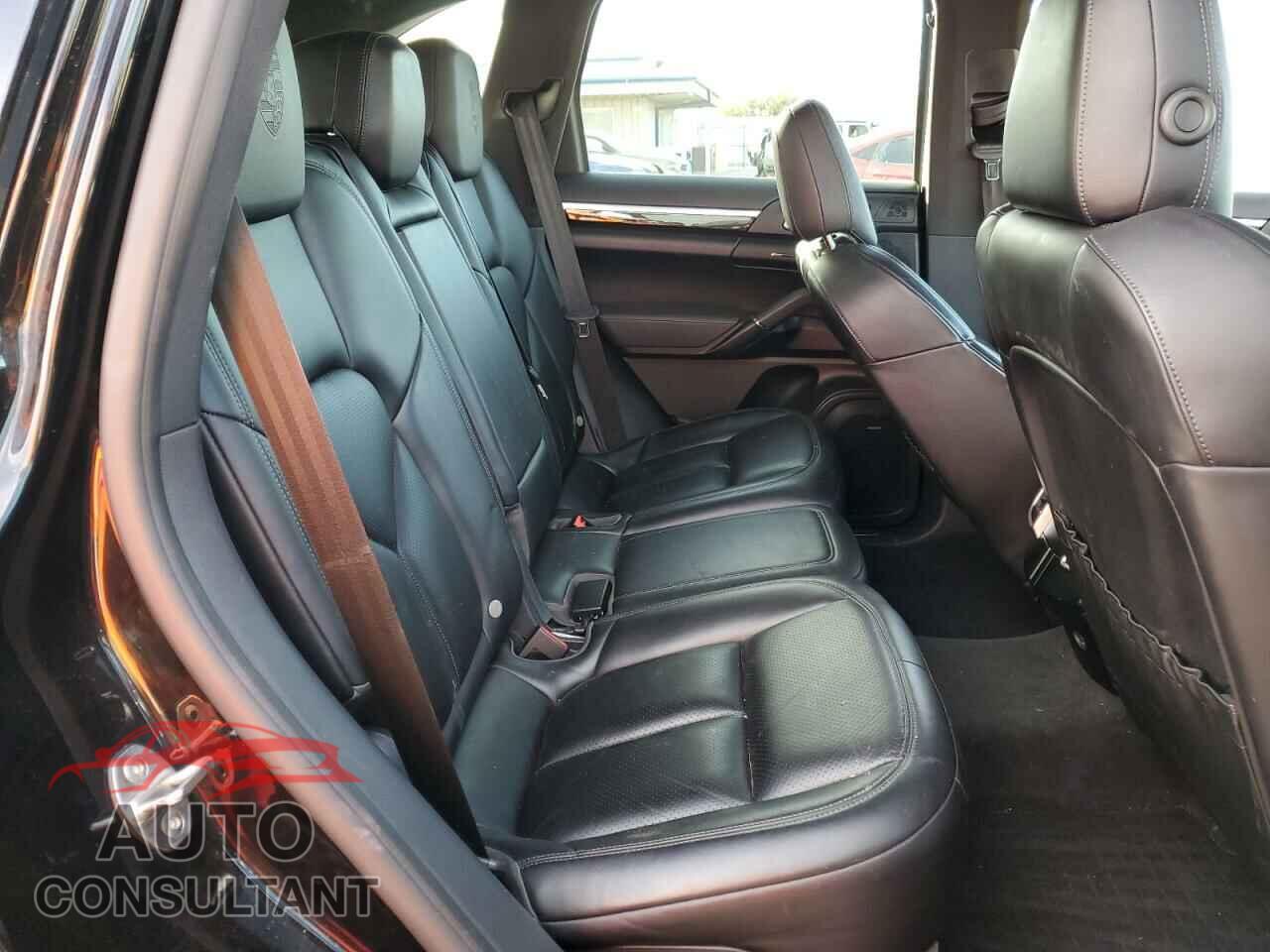 PORSCHE CAYENNE 2017 - WP1AA2A24HKA86280