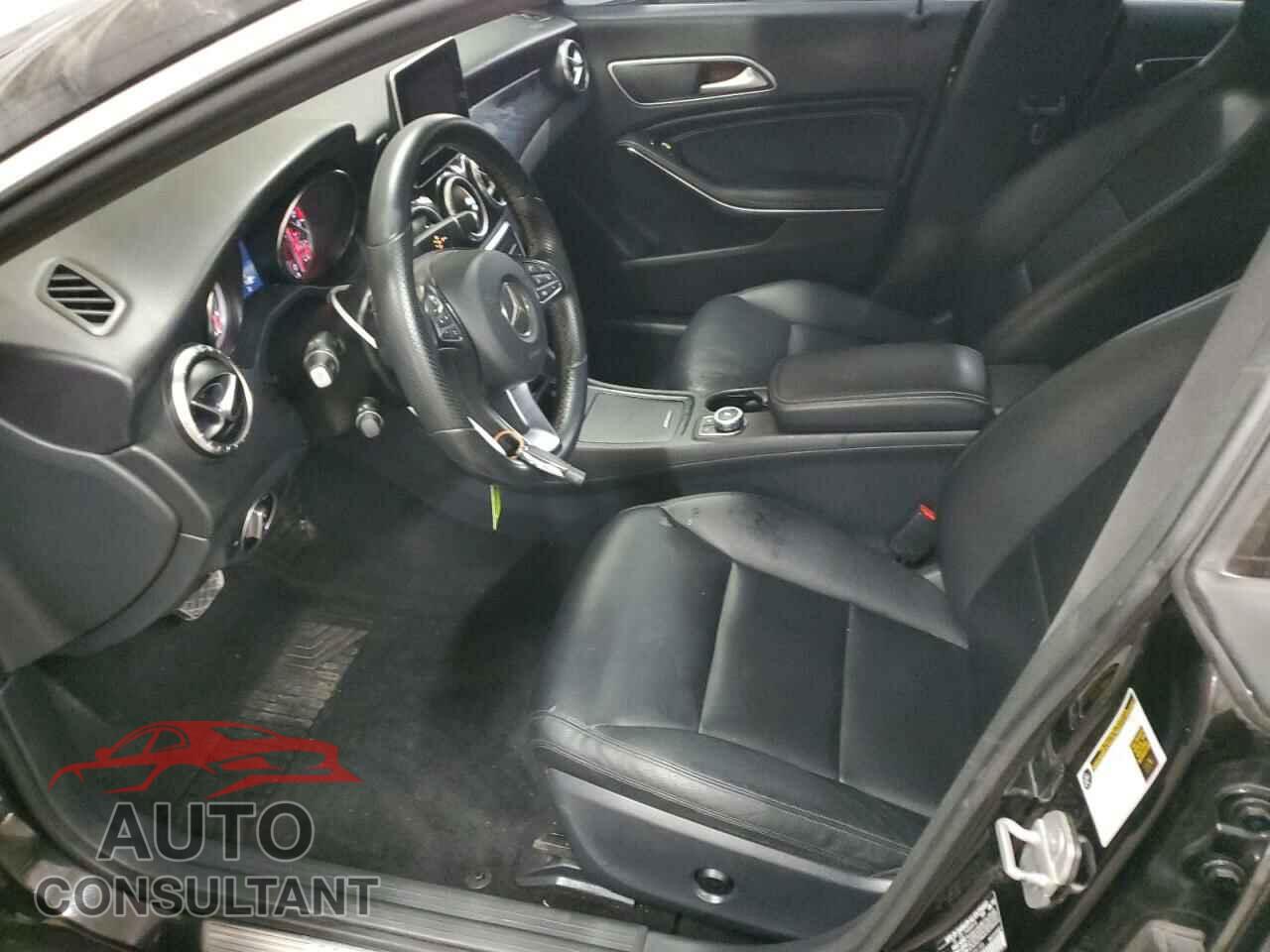 MERCEDES-BENZ CLA-CLASS 2015 - WDDSJ4EB5FN285156