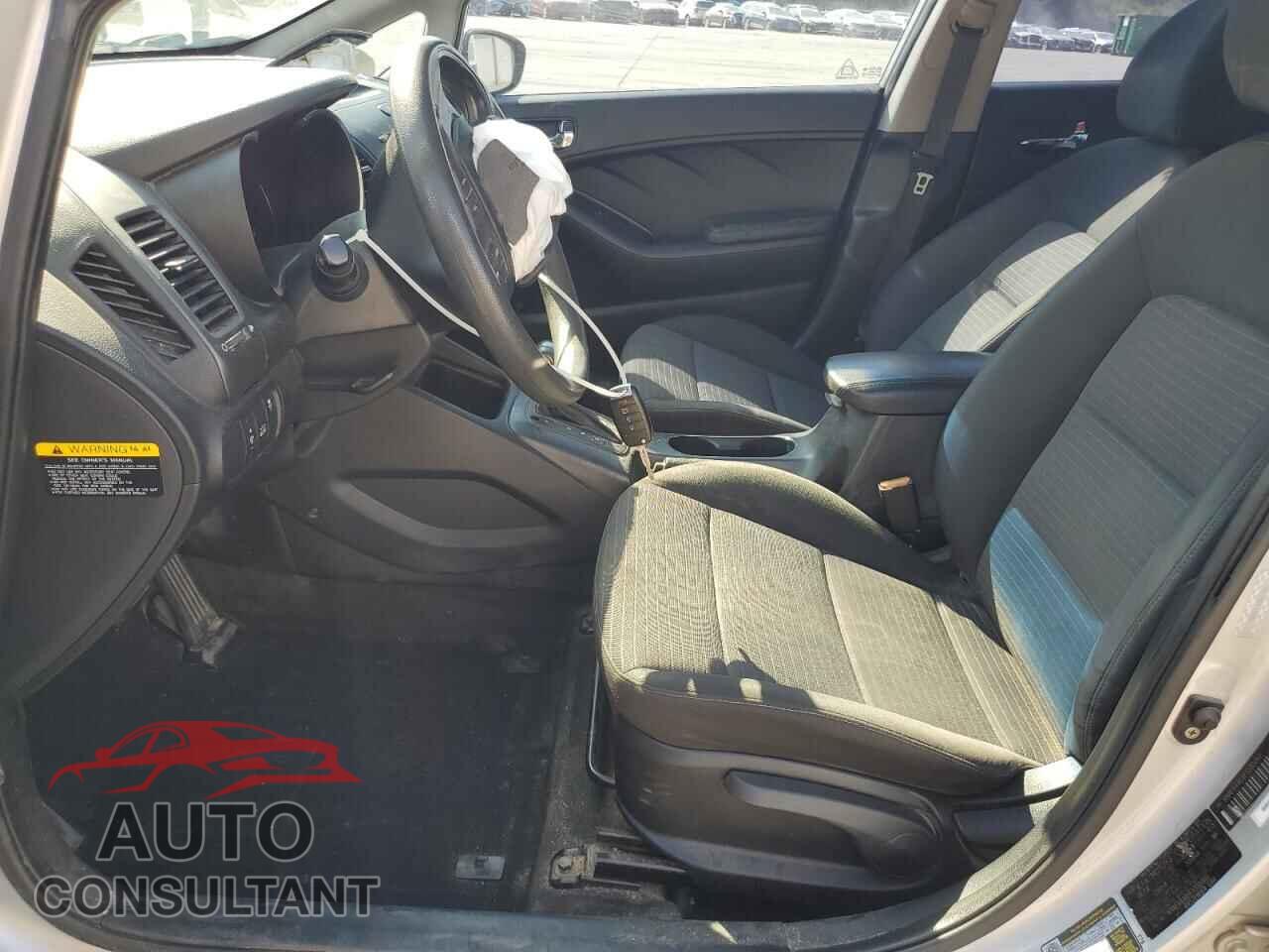 KIA FORTE 2015 - KNAFX4A6XF5330060