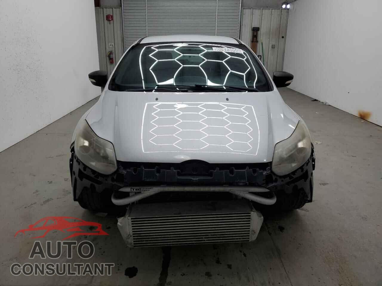 FORD FOCUS 2014 - 1FADP3L99EL233721