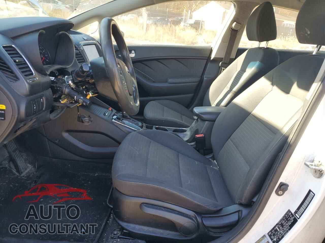 KIA FORTE 2018 - 3KPFL4A76JE256219