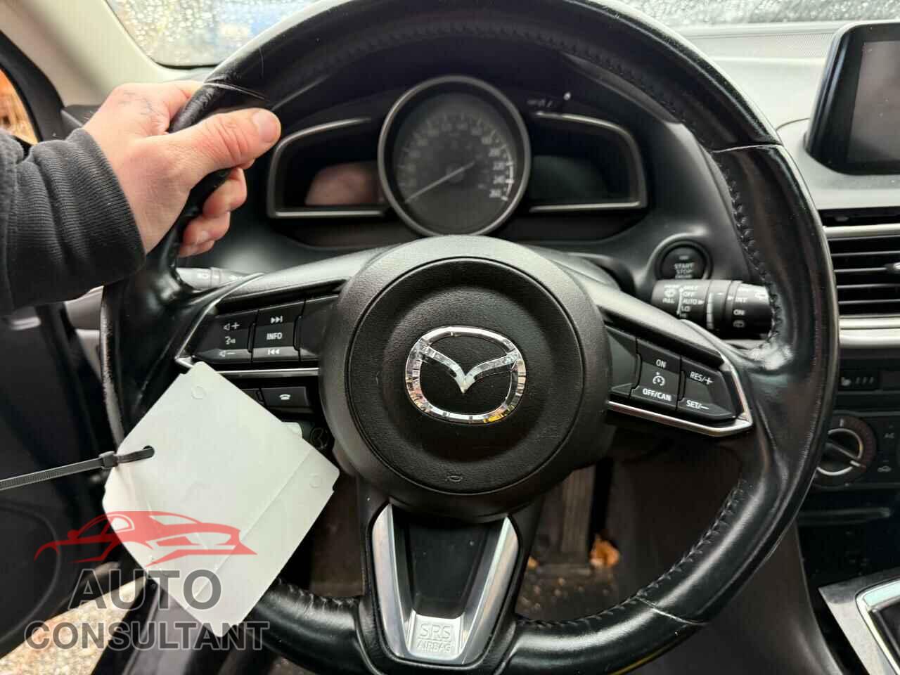 MAZDA 3 2017 - JM1BN1L73H1142258