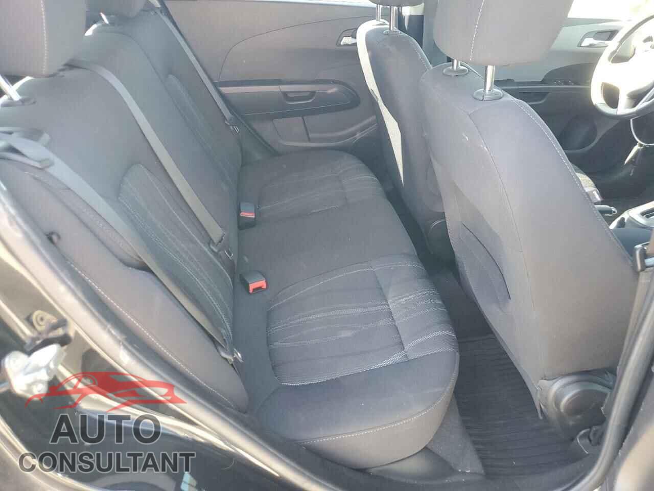 CHEVROLET SONIC 2014 - 1G1JC6SB4E4134287