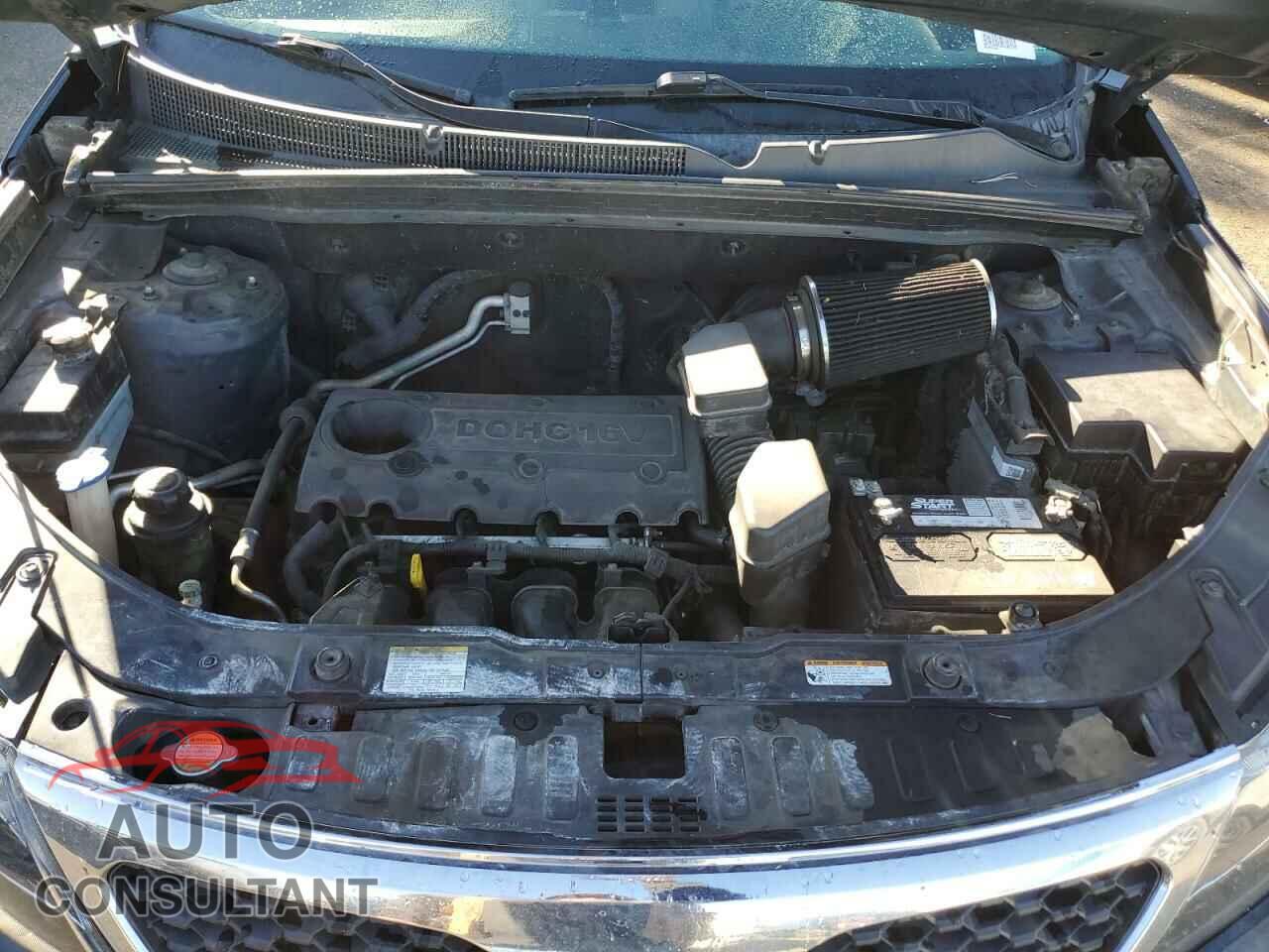 KIA SORENTO 2011 - 5XYKTCA11BG075313