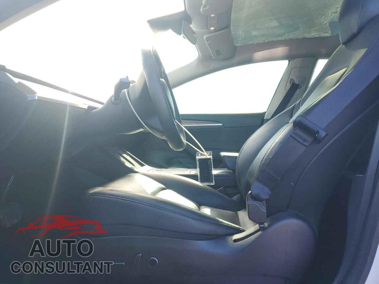 TESLA MODEL 3 2021 - 5YJ3E1EAXMF045556