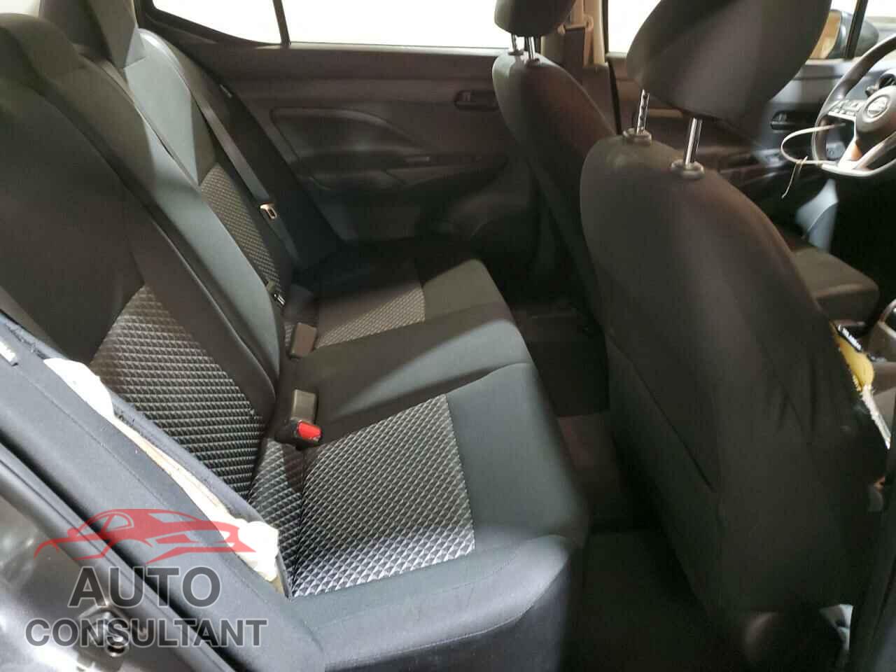 NISSAN VERSA 2021 - 3N1CN8DV5ML907597