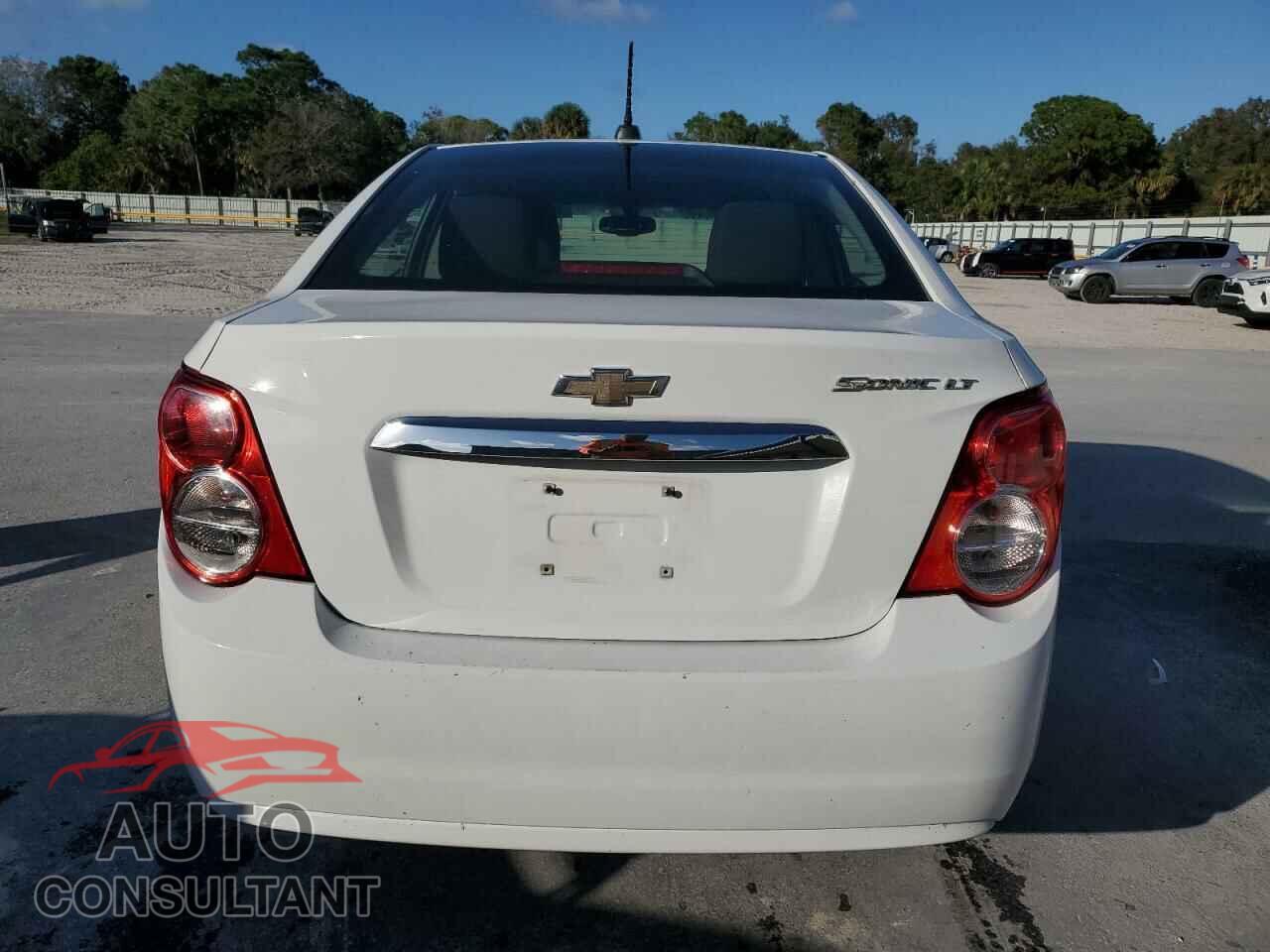 CHEVROLET SONIC 2016 - 1G1JC5SH0G4136538